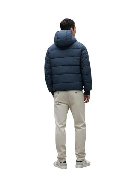 Abrigos, cazadoras y parkas eco-friendly para hombres en verde.