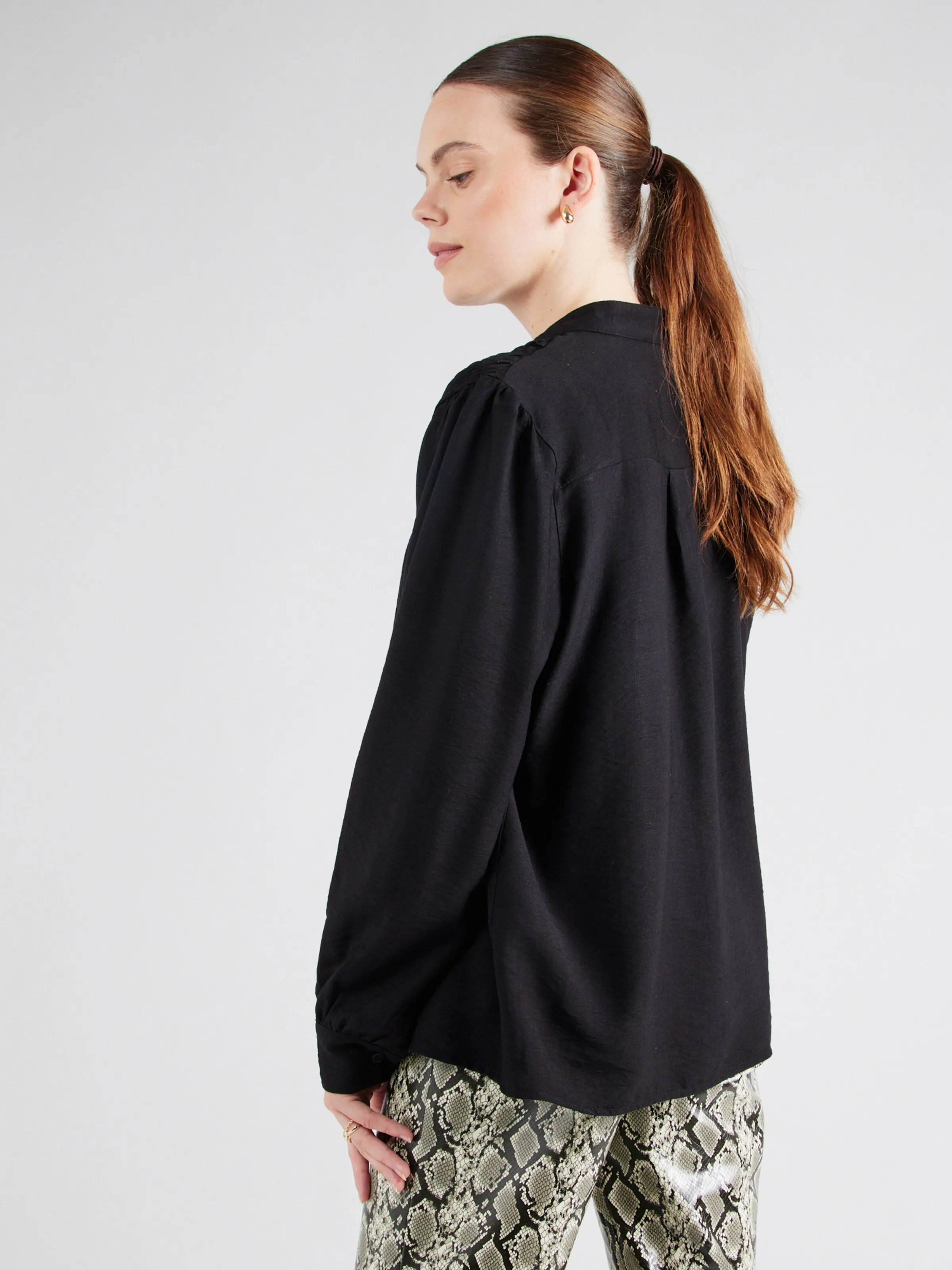 Blusa Sublevel en Negro