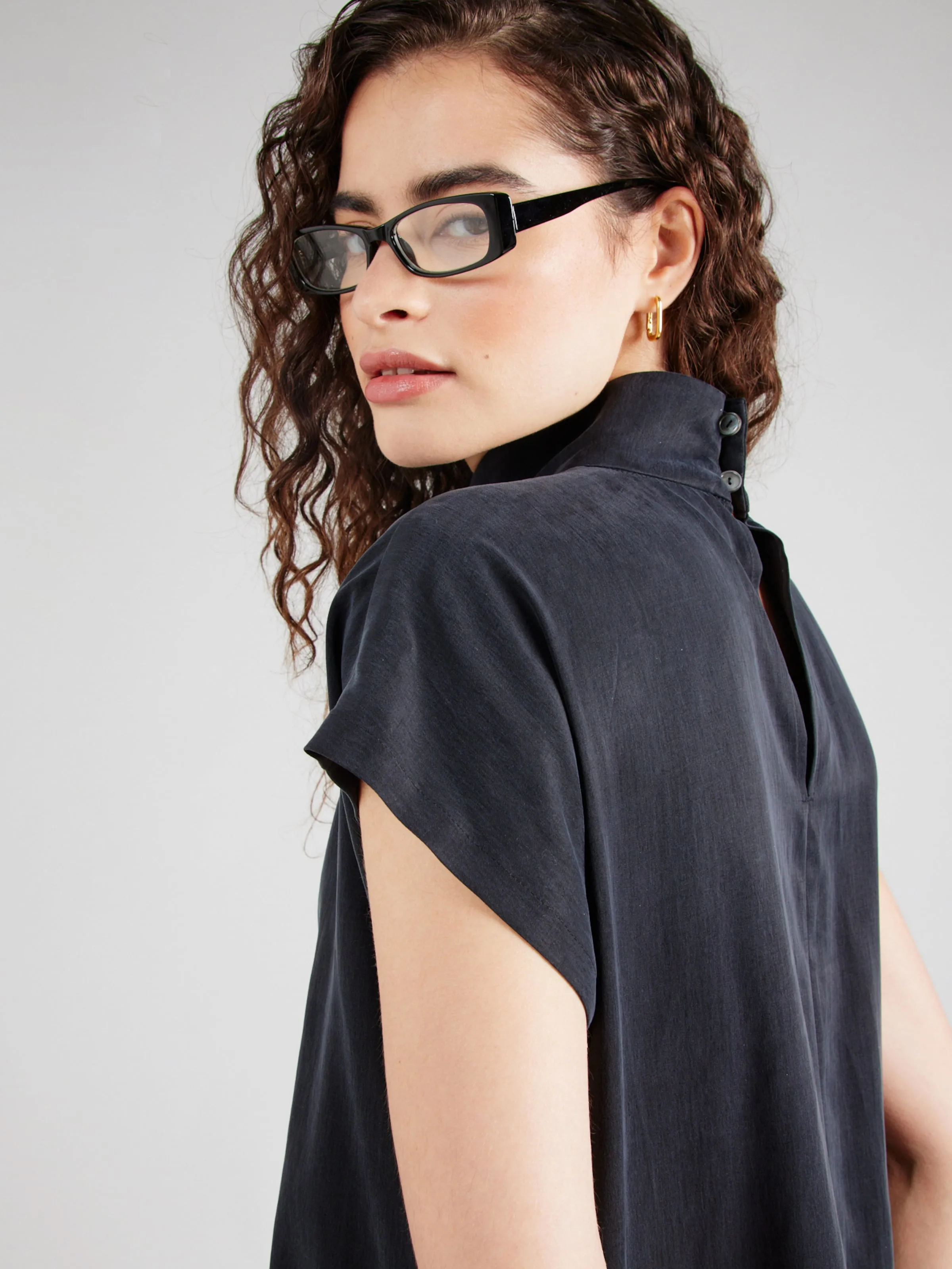 Blusa 'ALARIA 1' DRYKORN en Negro