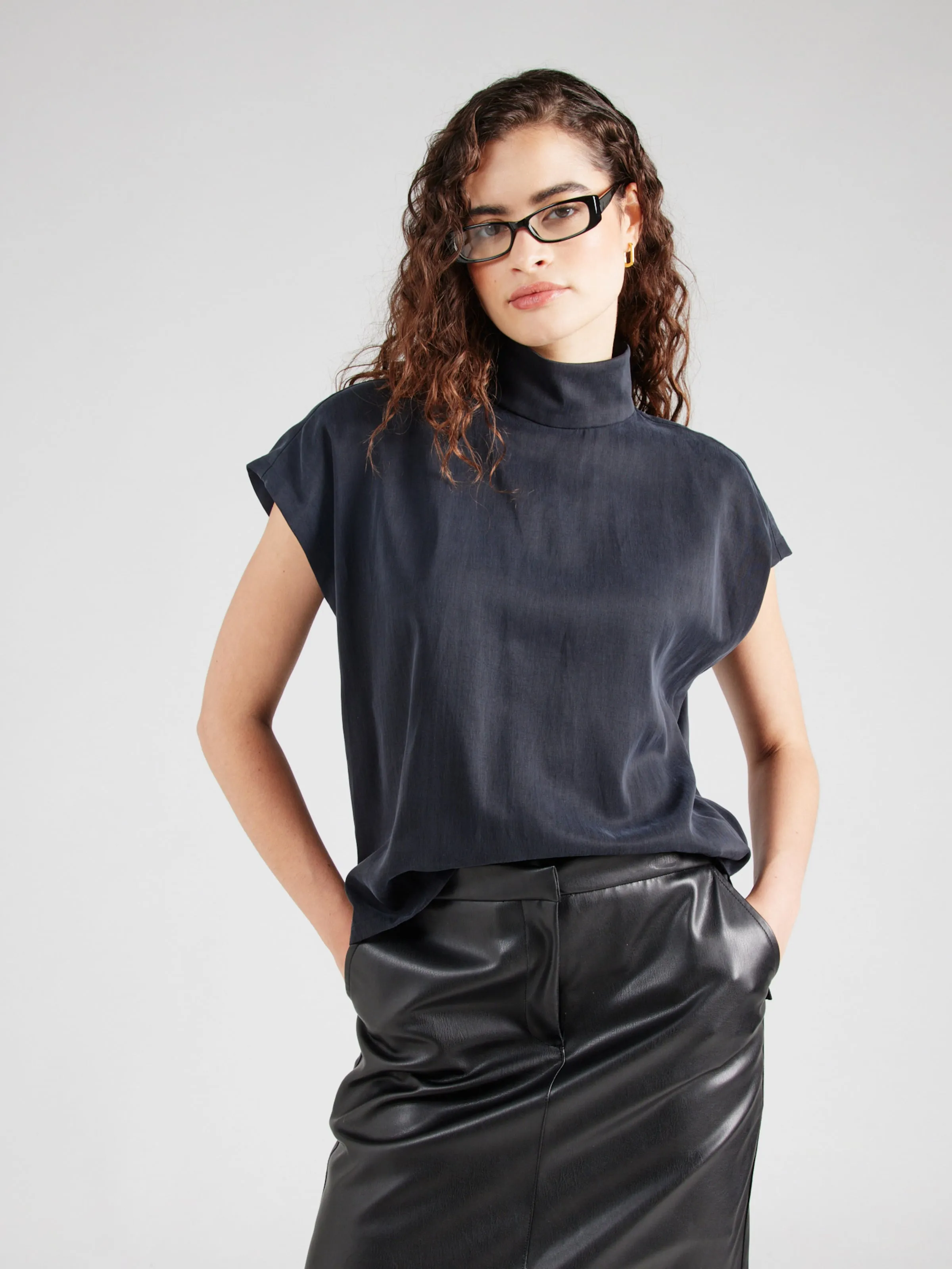 Blusa 'ALARIA 1' DRYKORN en Negro