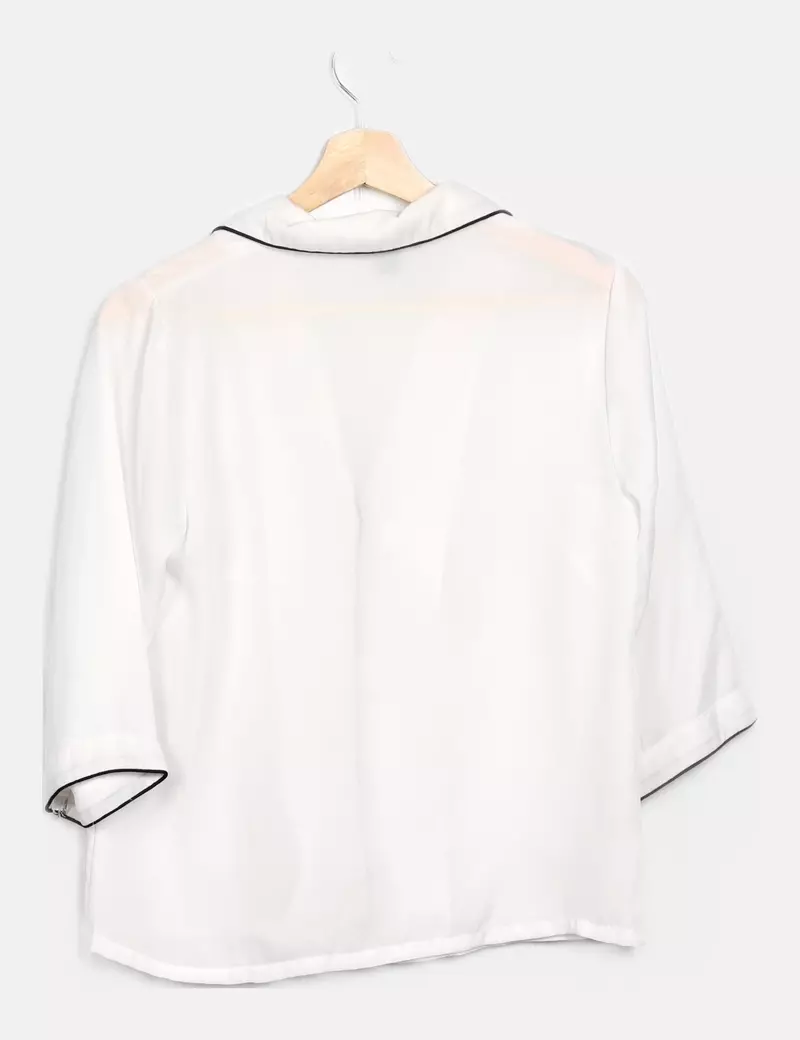 Primark Blusa blanca ribete negro