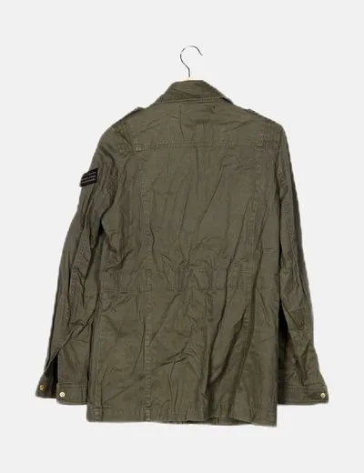 Stradivarius Parka verde bolsillos